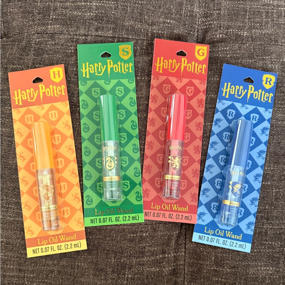 New Harry Potter Hogwarts Lip Oil Wand Set of 4